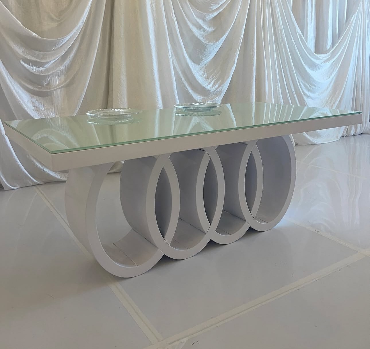 Outdoor Furniture Supplier - Wedding Supplier Selling Hotel Dining Table
